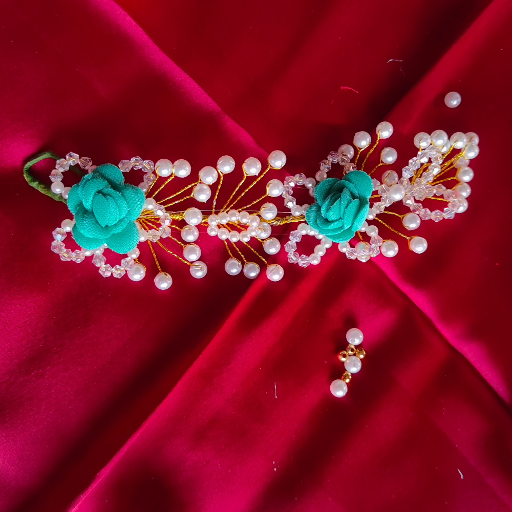 Womens Floral Gajra